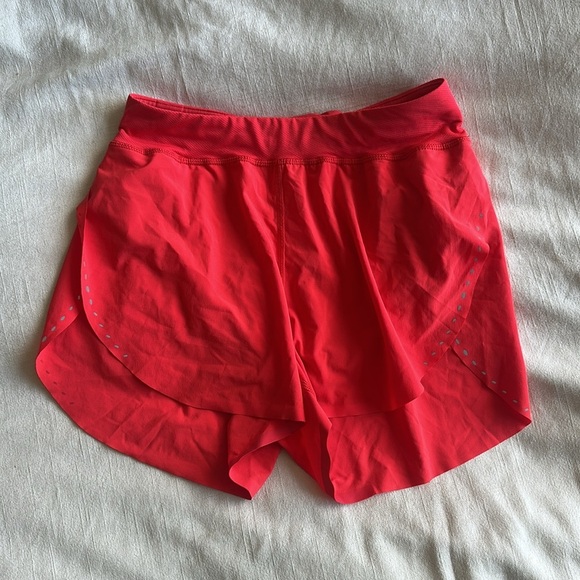 Lululemon Athletica Pink Athletic Shorts for Active Comfort - Picture 2 of 3